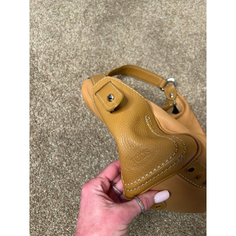 Tod's Leather Shoulder Bag/purse hobo style zip top cognac/tan slouchy stitched - Picture 4 of 11